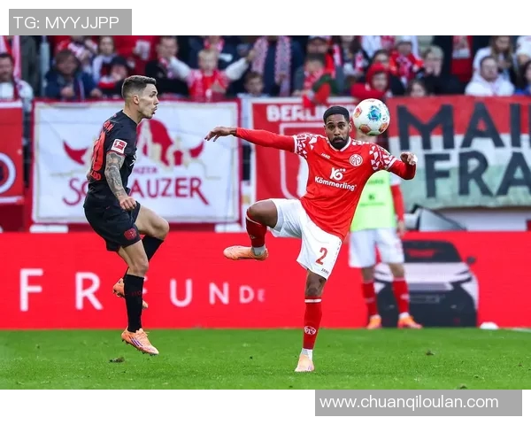 勒沃库森主场大胜美因茨,排名攀升至前四 勒沃库森主场大胜美因茨,排名攀升至前四