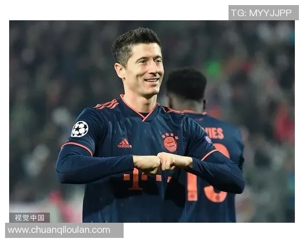 莱万在欧冠赛场火力全开10场12球领跑射手榜金靴稳了