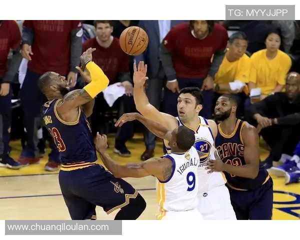 勇士与雷霆激战第3场争夺季后赛关键胜利的精彩对决