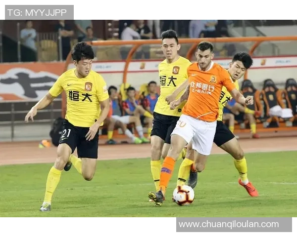 武汉卓尔迎战广州恒大全力争胜展现球队实力与拼搏精神 武汉卓尔迎战广州恒大全力争胜展现球队实力与拼搏精神